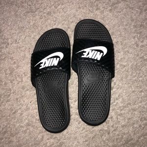 black nike slides